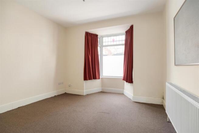 4 bed House for sale Image 10