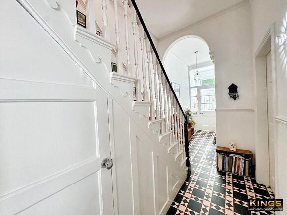 4 bed Town House for sale Image 12