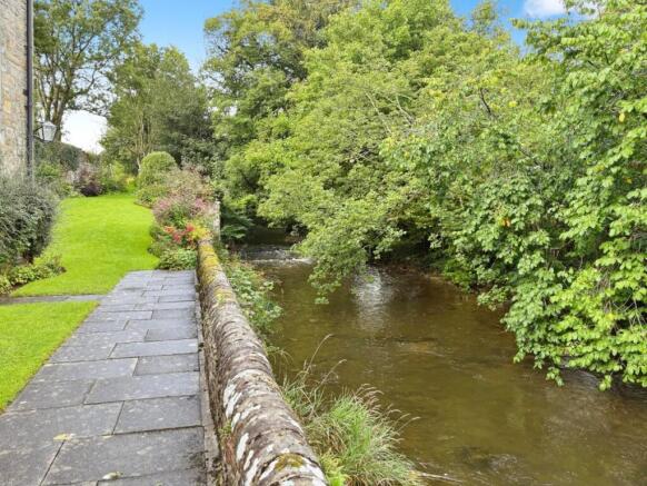 2 bed Duplex for sale Image 8