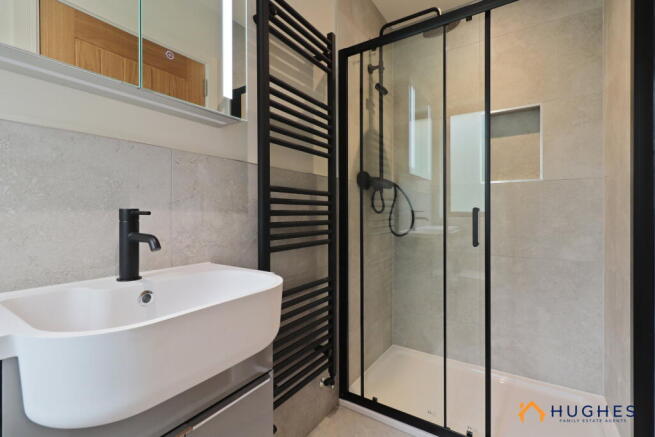 4 bed Town House for sale Image 12