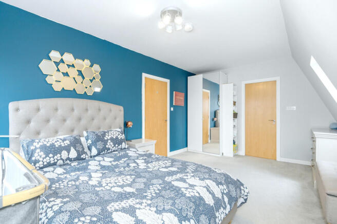3 bed Apartment for sale Image 12