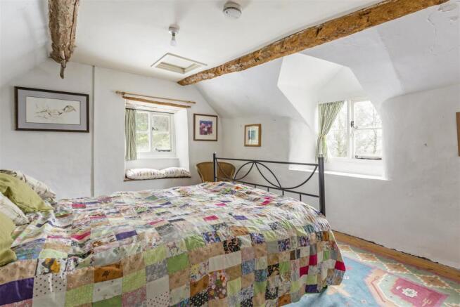 Hillgrove Cottage 293583 (16).jpg