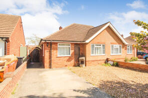 25, Heathfield, Bedford MK41 8EY