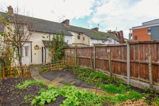 Garden and rear exte