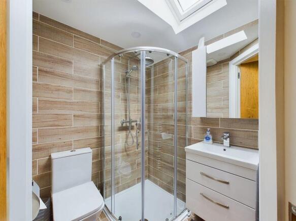 5 bed Apartment for sale Image 10