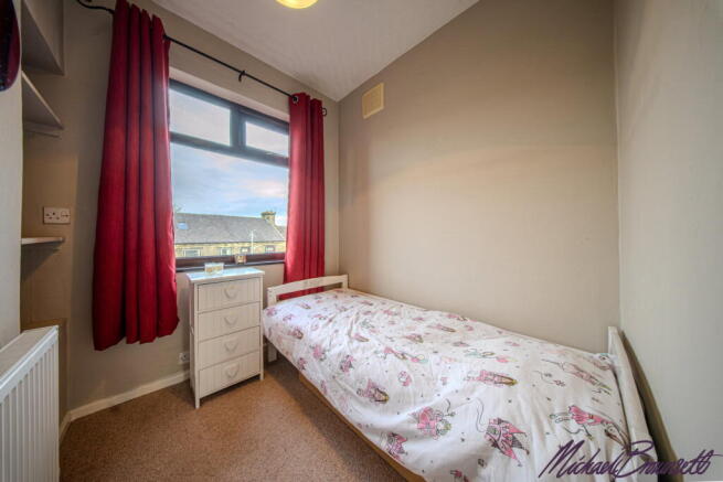 3 bed Semi-Detached for sale Image 10