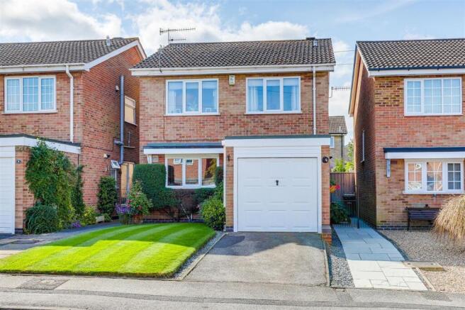 4-bed detached on Fairway Drive, Nottingham, NG6, £280,000