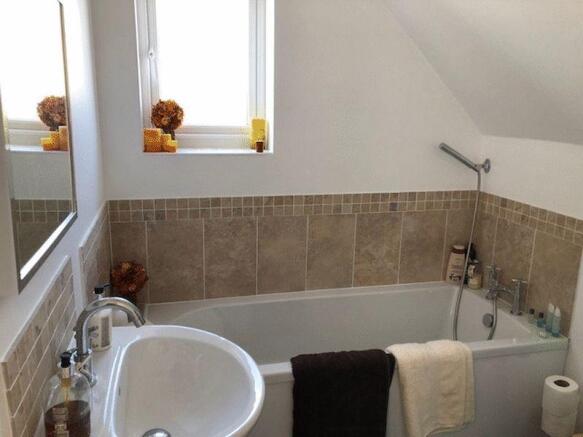 Photo 10