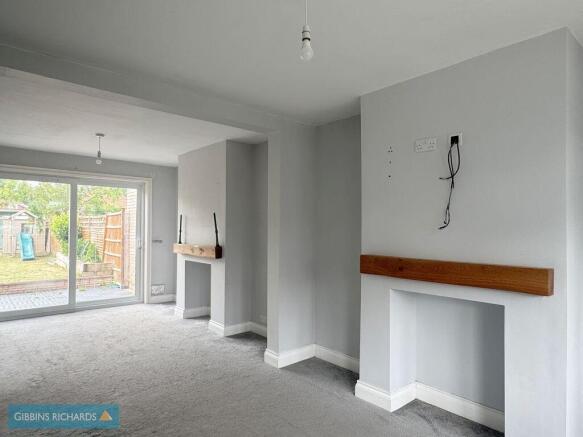 Sitting/dining room