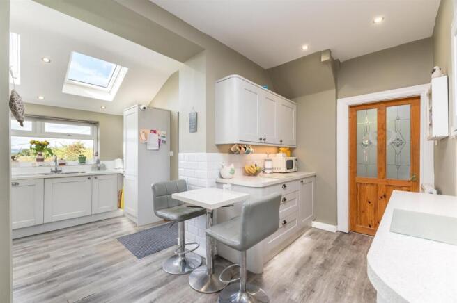 3 bed Detached for sale Image 8