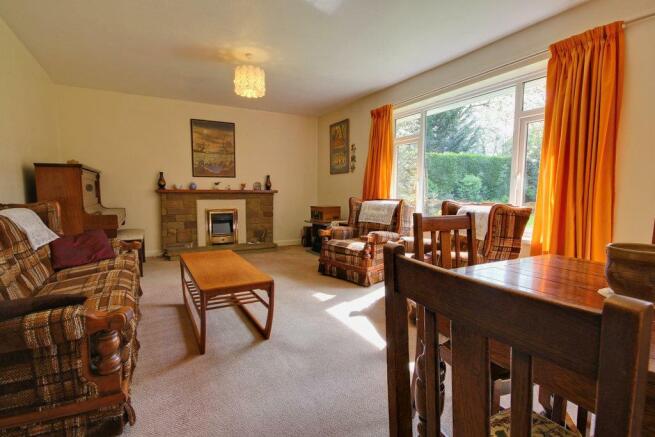 Lounge Dining room over looking the garden