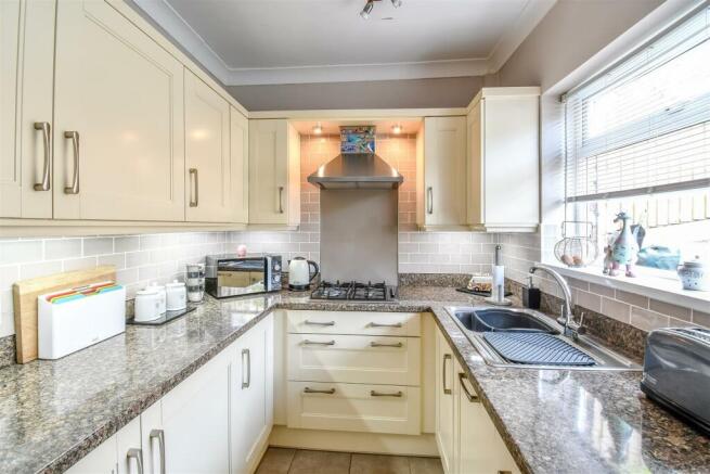 Sitting Room/Kitchen