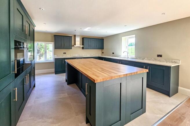 4 bed Village House for sale Image 11