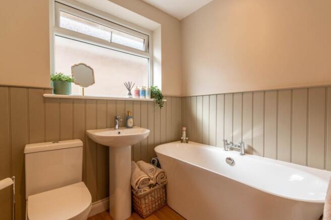 2 bed Bungalow for sale Image 8