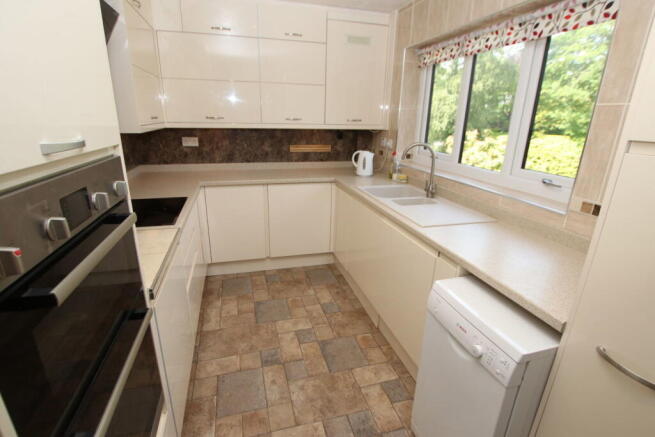 3 bed Detached Bungalow for sale Image 7