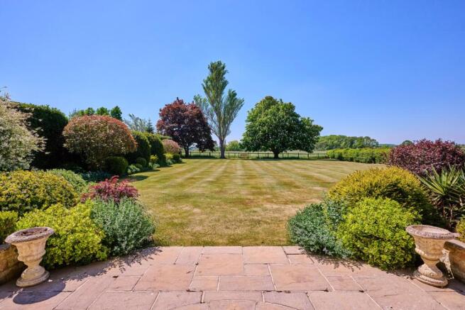 12 Mill Lane, Cotterstock, PE8 photo 4