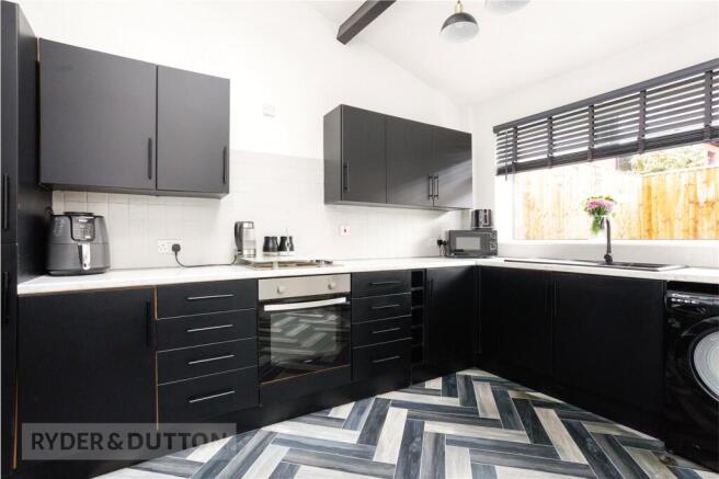 3 bed Terraced for sale Image 5