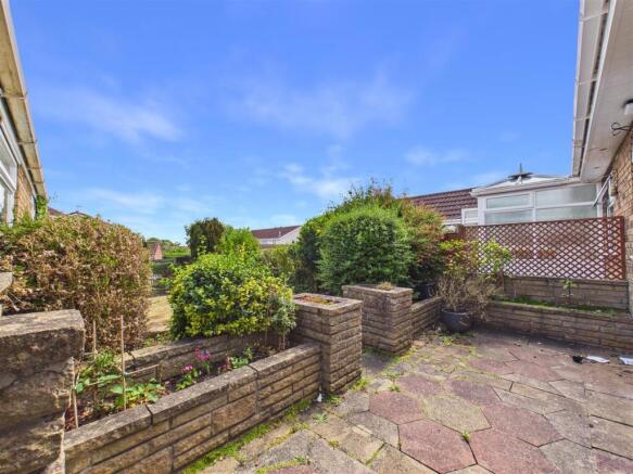2 bed Semi-Detached Bungalow for sale Image 9