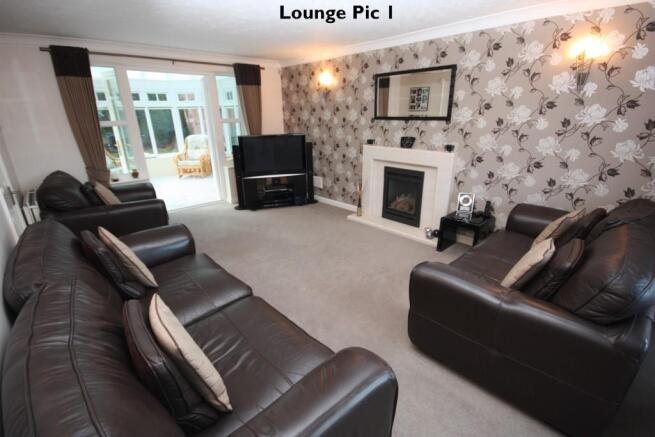 Lounge Pic 1
