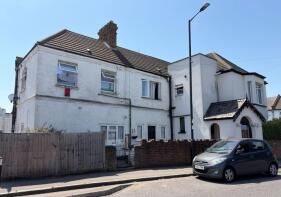 16c, Bury Street, London N9 7LB
