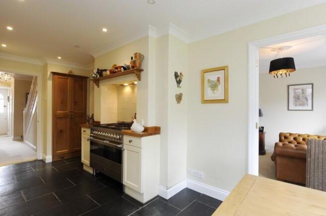 Kitchen2.jpg