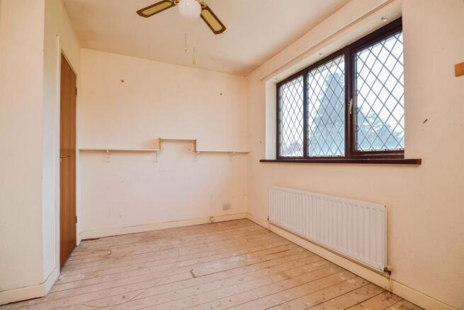 4 bed Semi-Detached for sale Image 12