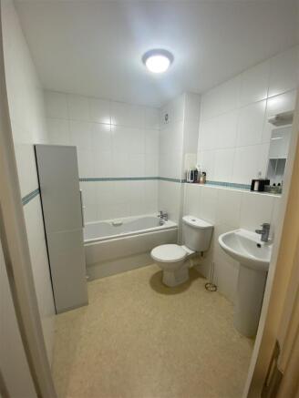 2 Carpenters Court 9.jpg