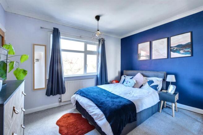 Bedroom 1_1.jpeg