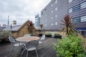 Flat 14, 115 Aston Webb House, Tooley Street, London SE1 2AT