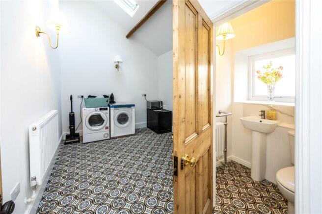 4 bed Terraced for sale Image 8