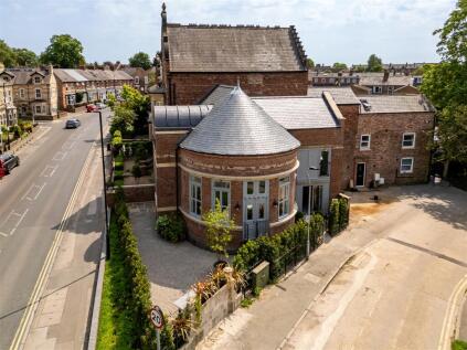 Fulford Road, York, YO10 4BE