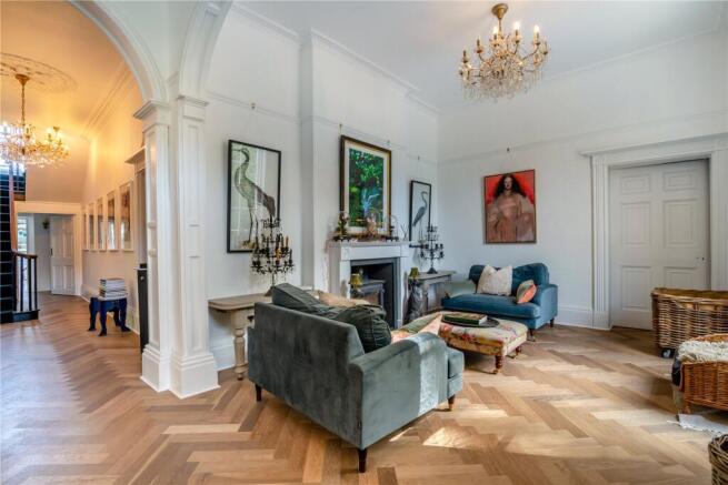 7 bed Detached for sale Image 5