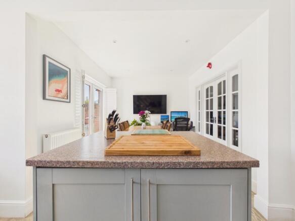 3 bed Semi-Detached for sale Image 5