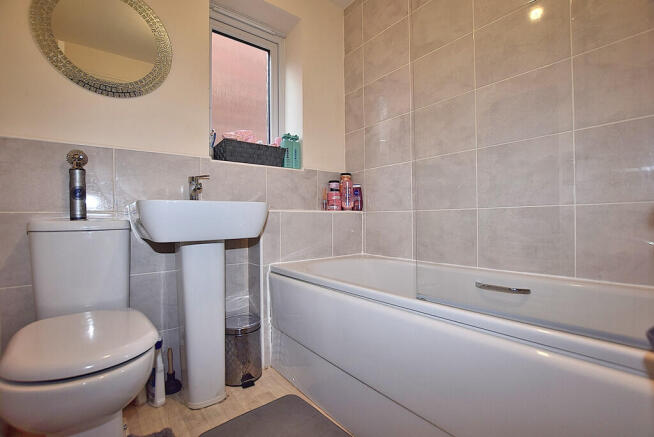 3 bed Semi-Detached for sale Image 11