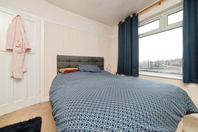 3 bed Terraced for sale Image 9