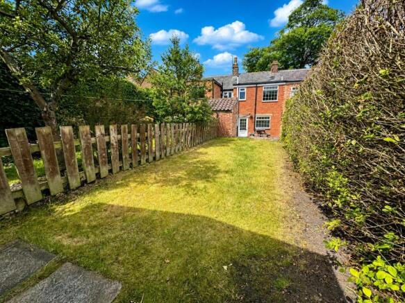 2 bed Terraced for sale Image 11