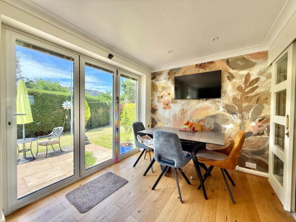 4 bed Detached for sale Image 6