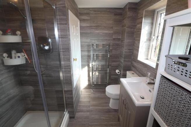 En-suite Shower Room / WC