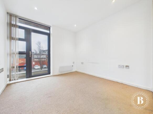 1 bed Apartment to rent Image 6