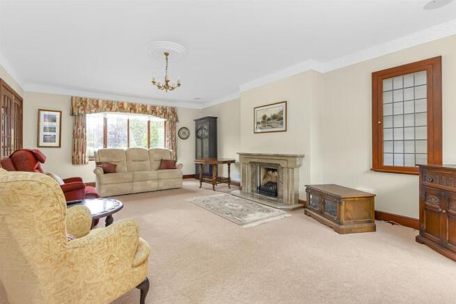 Home Close, Broadwell (12).jpg