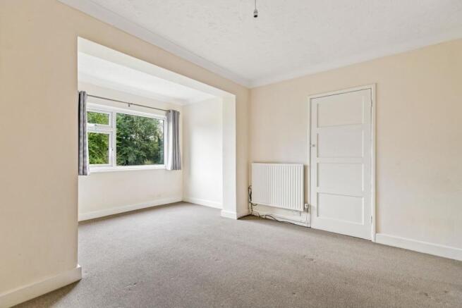 Bedroom 1.jpg