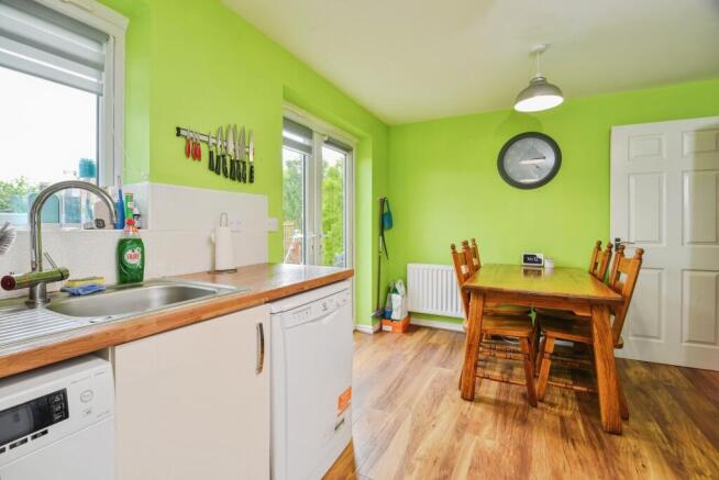3 bed Detached for sale Image 7