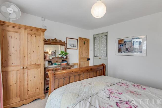 Attik 9 St Johns Road, Bungay NR35, 1DH (2).jpg