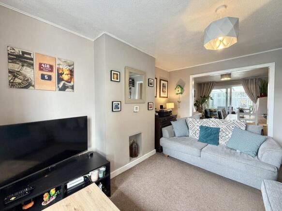 3 bed Semi-Detached for sale Image 6