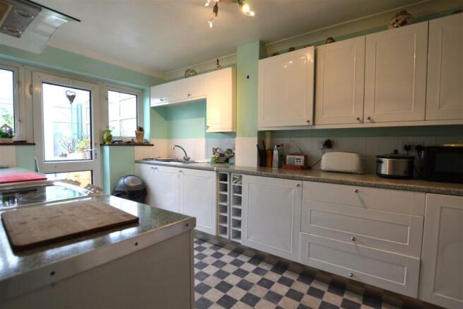 Kitchen.JPG