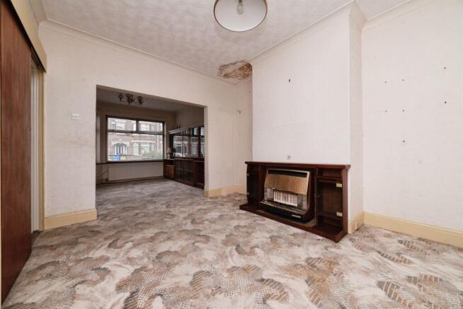 3 bed Semi-Detached for sale Image 6