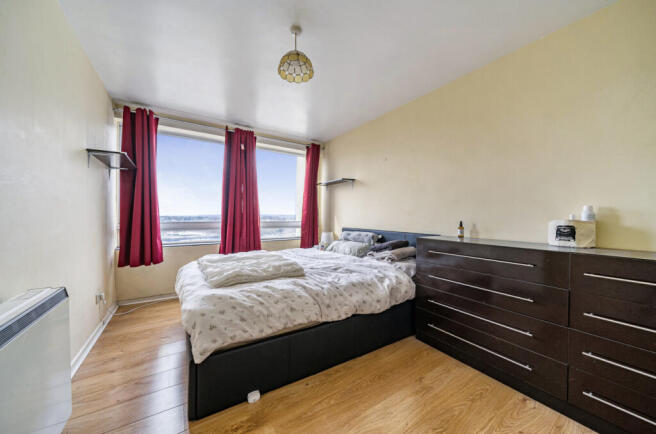 1434032-7-69c2943...