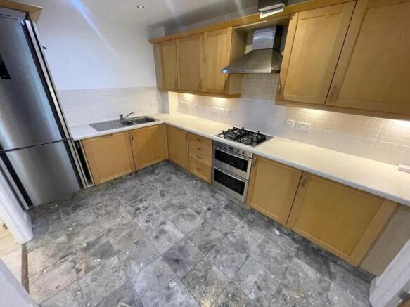 KITCHEN 1.jpg
