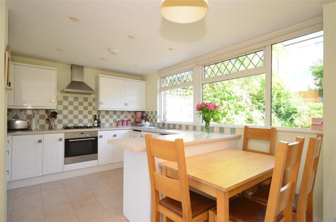 Kitchen/Dining Area