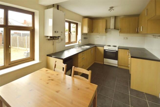 Kitchen/ Dining